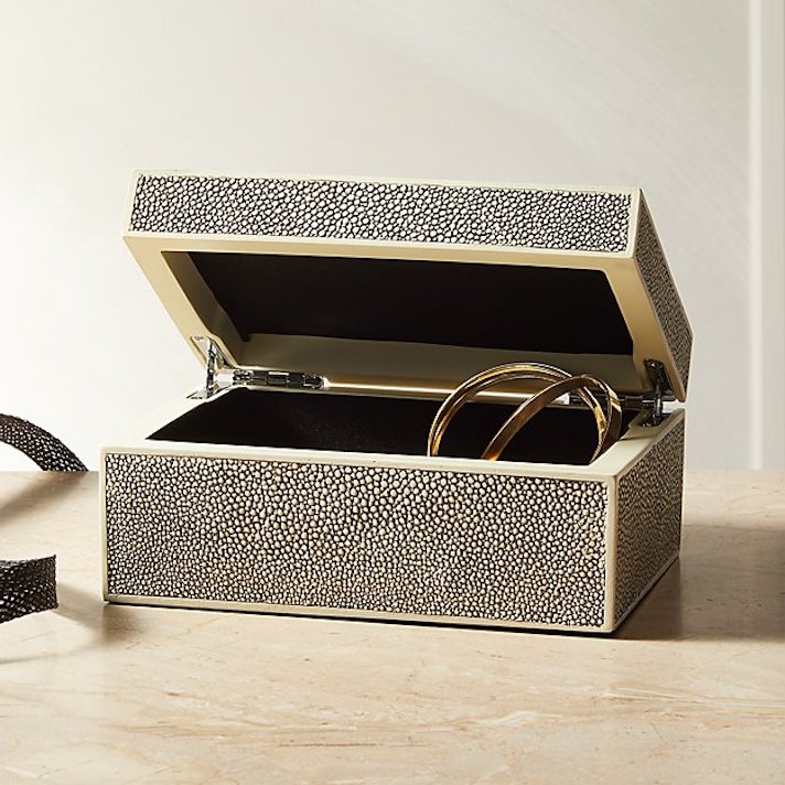 STYLECASTER | Home Decor Gifts