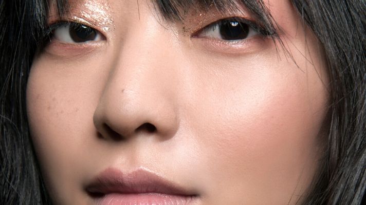 model bronze eyeshadow