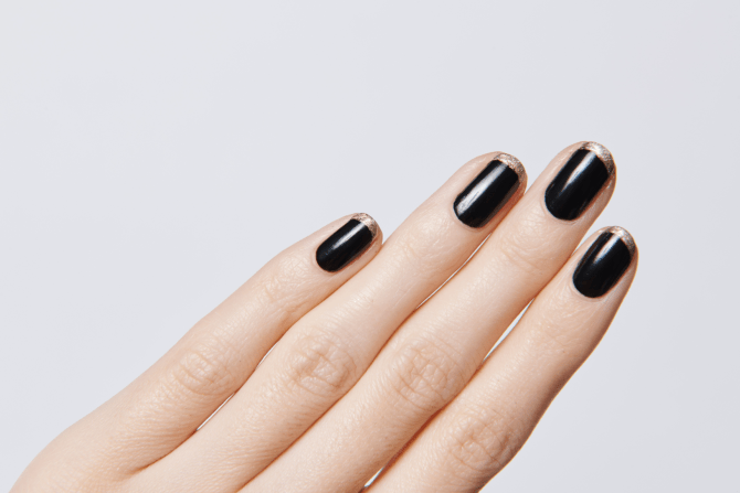 french manicure holiday nail design