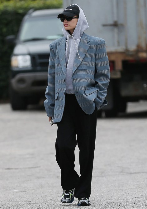 STYLECASTER | Hailey Bieber Street Style Blazers