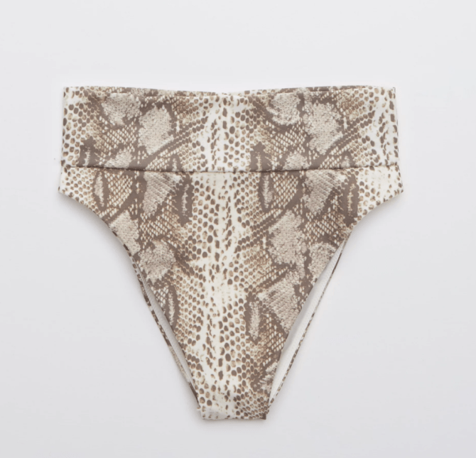 STYLECASTER | Best Swimsuit Wide Hips