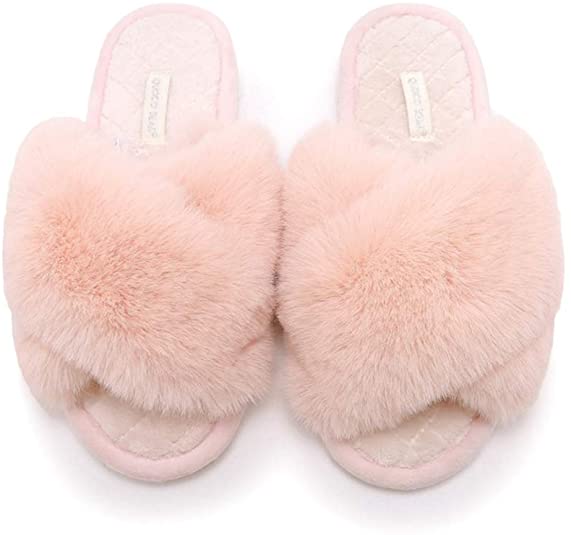 STYLECASTER | Graduation Gift Ideas 2020 | slippers