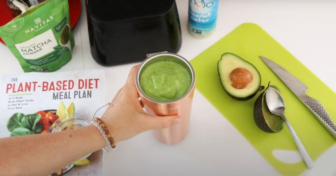 STYLECASTER | Kale Smoothie Recipes