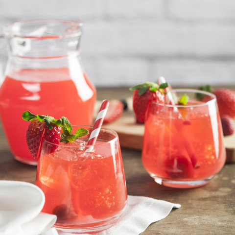 STYLECASTER | creative cocktail recipes | beach cocktail