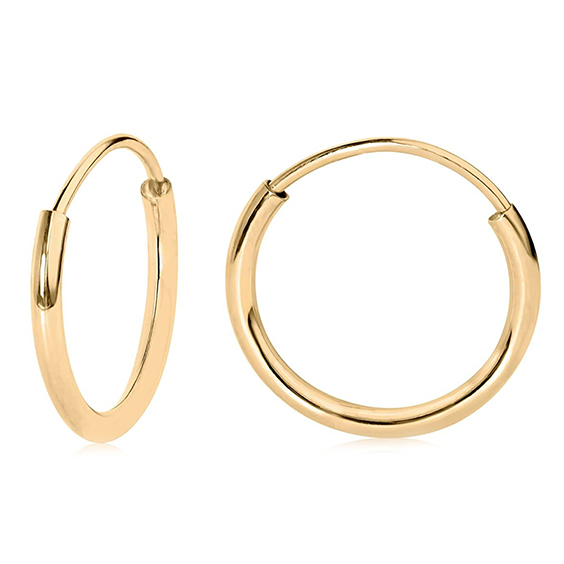 STYLECASTER | Selena Gomez 'Selena + Chef' Outfits