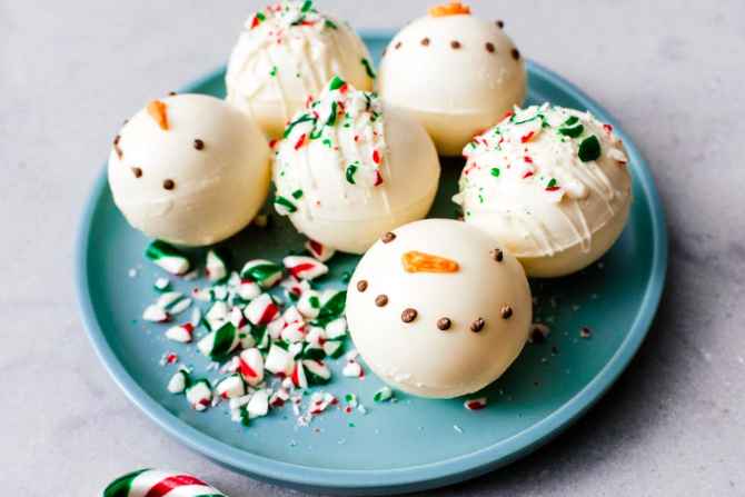 STYLECASTER | Hot Chocolate Bomb Recipes