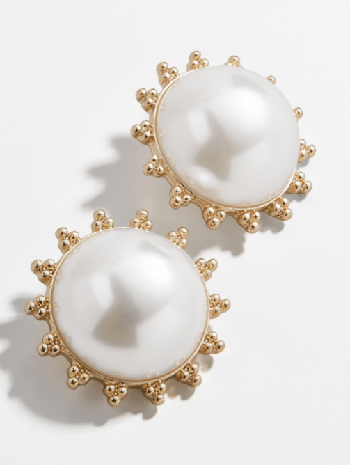 STYLECASTER | Pearl Jewelry Trend 