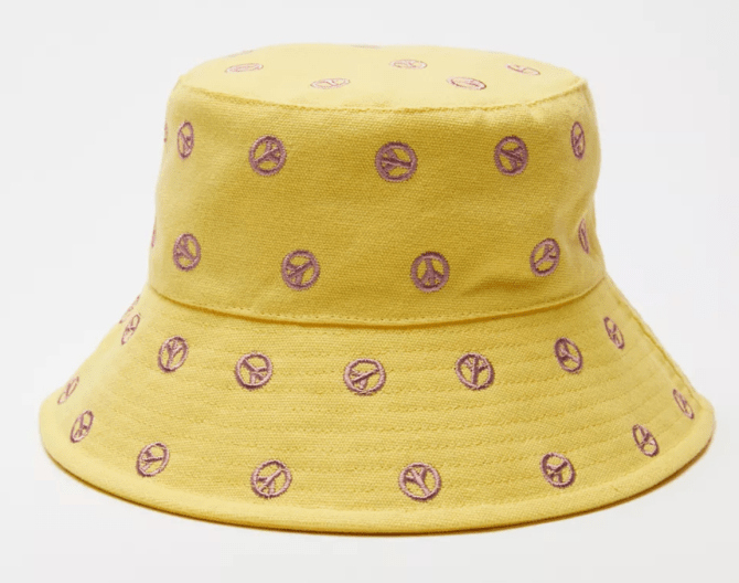 STYLECASTER | Hailey Bieber Bucket Hat