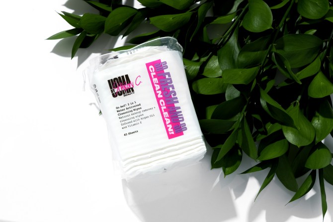 uoma beauty cleansing wipes