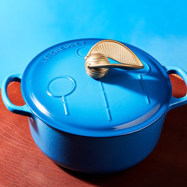 Harry Potter Le Creuset Quidditch Signature Round Dutch Oven