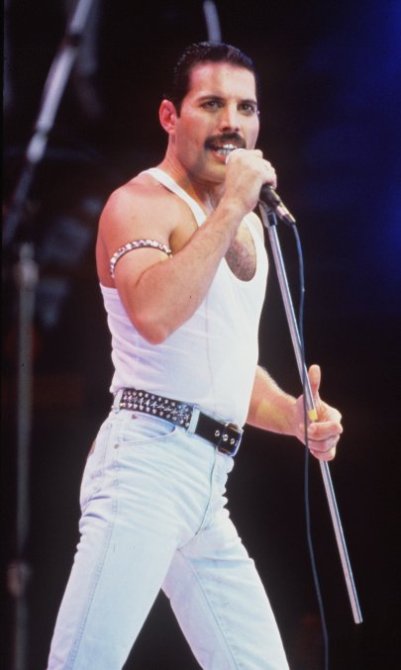 STYLECASTER | Freddie Mercury