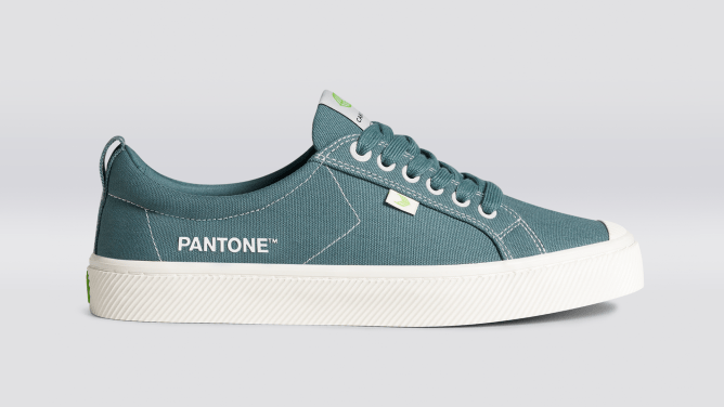 Cariuma OCA Low in Tapestry