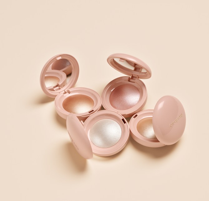 rare beauty highlighter