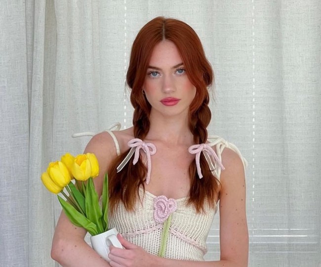 Kennedy Walsh Knit Hair Bow