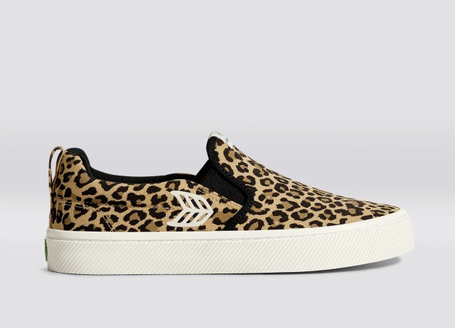 cariuma Slip-On in Leopard Canvas