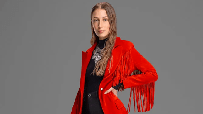 Amanda Batula - Winter House