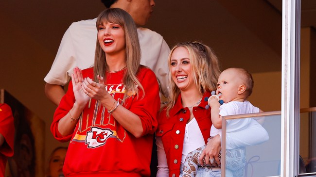 Taylor Swift Handshake