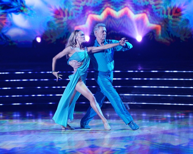 Who went home on Dancing With the Stars week 8?