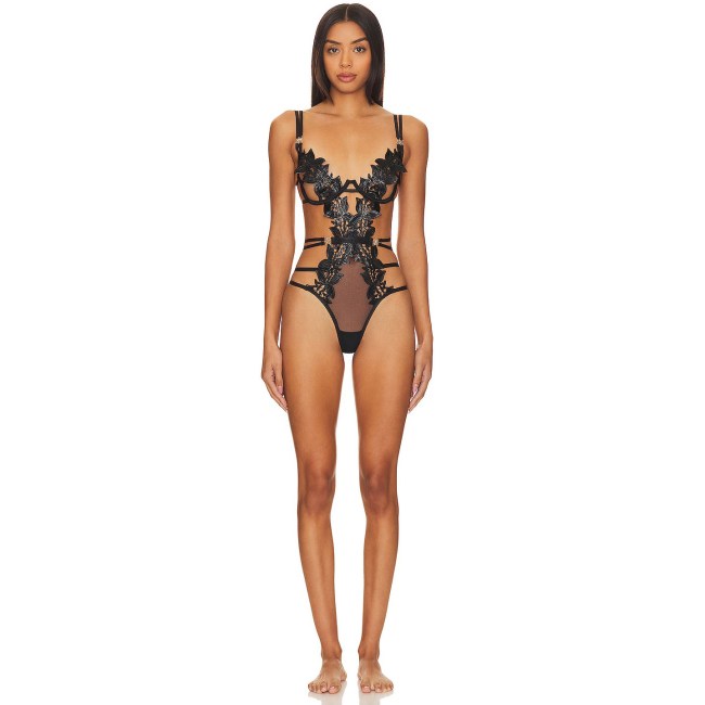 Lingerie Trends for 2024: Statement Straps