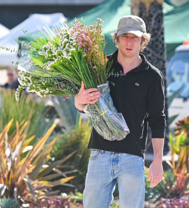 Jeremy Allen White, polo, Lacoste, farmer's market, flower