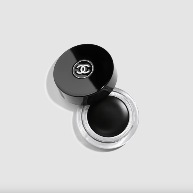 Chanel Beauty Calligraphie De Chanel Longwear Gel Liner in a glass pot.