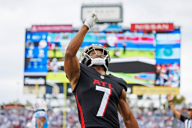 Bijan Robinson #7 of the Atlanta Falcons runs the ball in for a touchdown during the game against the Tennessee Titans at Nissan Stadium on October 29, 2023 in Nashville, Tennessee. The Titans defeated the Falcons 28-23.