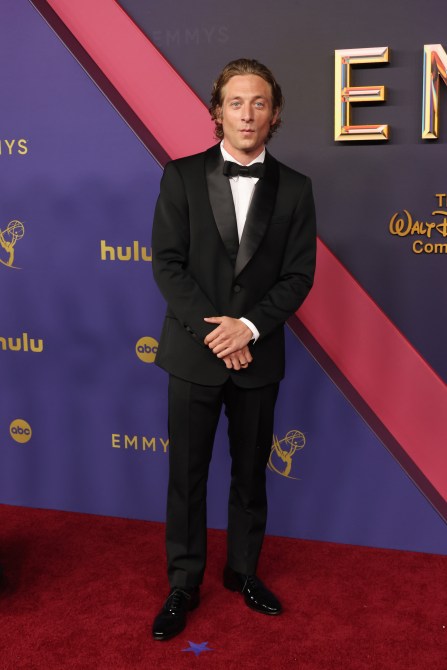 Jeremy Allen White at the 2024 Emmys