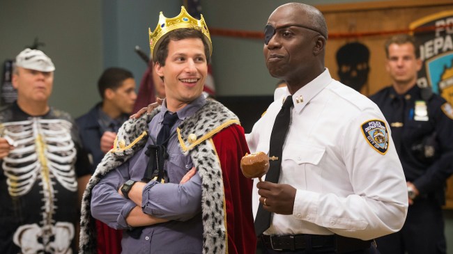 BROOKLYN NINE-NINE, l-r: Andy Samberg, Andre Braugher in 'Halloween' (Season 1, Episode 6, aired October 22, 2013).