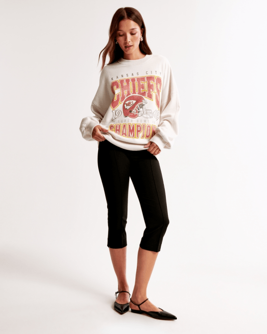 Abercrombie & Fitch Kansas City Chiefs Graphic Oversized Sunday Crew