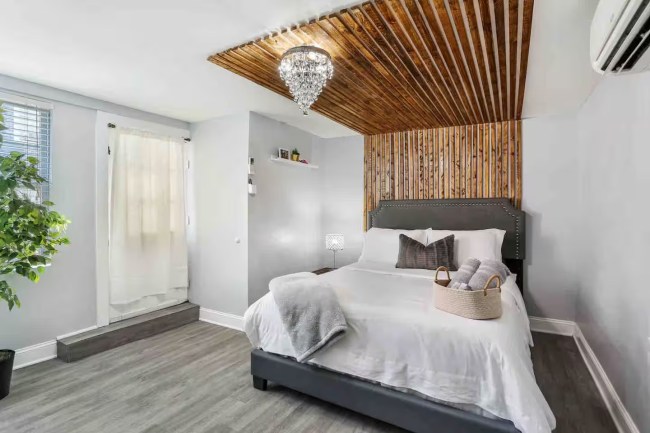 Bedroom with stylish furnishings