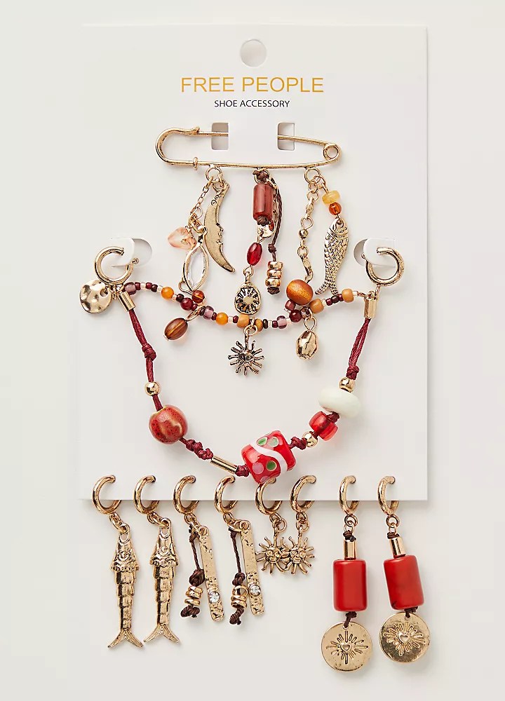 Men’s Sneaker Trends 2025: Suede, Chunky, & Velcro