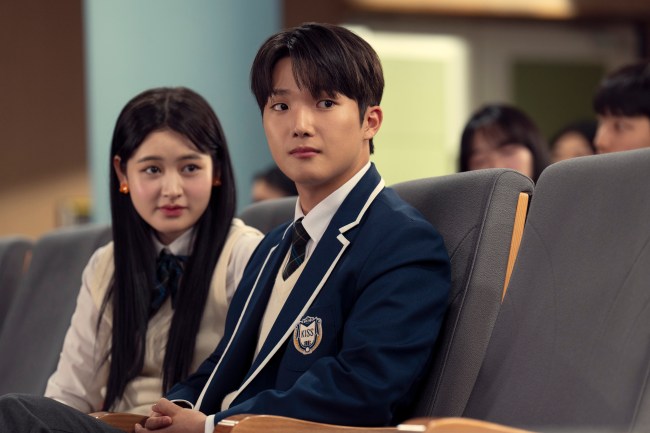 XO, Kitty. (L to R) Han Bi Ryu as Eunice Kang, Minyeong Choi as Dae Heon Kim in episode 205 of XO, Kitty.