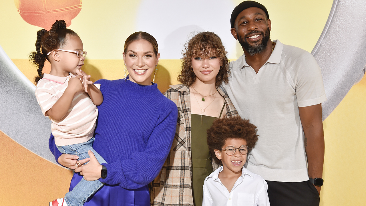 HOLLYWOOD, CALIFORNIA - JUNE 25: (L-R) Zaia Boss, Allison Holker, Weslie Fowler, Maddox Laurel Boss, and Stephen "tWitch" Boss attend Illumination and Universal Pictures' "Minions: The Rise of Gru" Los Angeles premiere on June 25, 2022 in Hollywood, California.