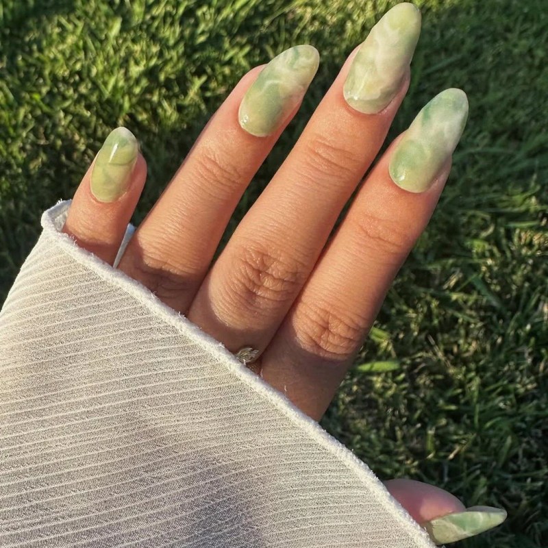 Heyhae Nail Strips Review: The Best At-Home Gel Manicure Hack