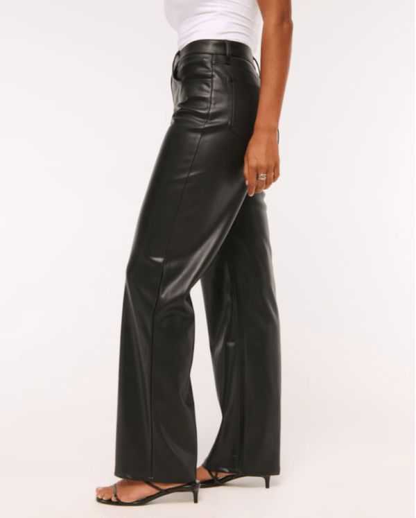 Best Abercrombie & Fitch End of Year Sale Picks—Lowest Prices All Year