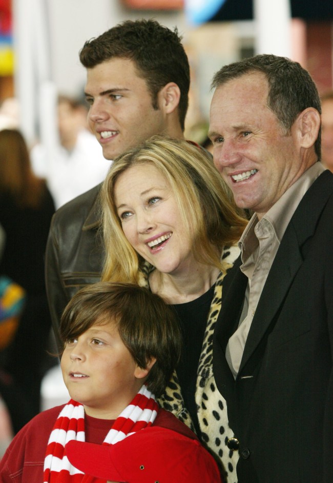 HOLLYWOOD - NOVEMBER 8:  Director Bo Welch, wife and actress Catherine O'Hara and their children attend the world premiere of "Dr. Seuss' The Cat in the Hat" at Universal Studios, November 8, 2003 in Hollywood, California. 